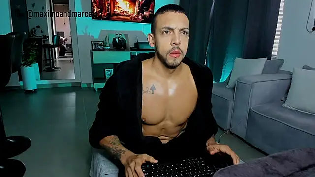 Maximo Marcelo online show from 15, 12, 2024
