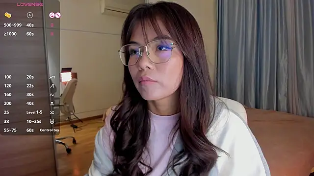 Snapshot of moonlight8_ chatting on 18, 9, 2025 moonlight8 online show from 18, 9, 2025