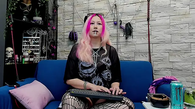 CruelMistress online show from 18, 12, 2024
