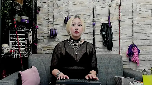 CruelMistress online show from 28, 10, 2025