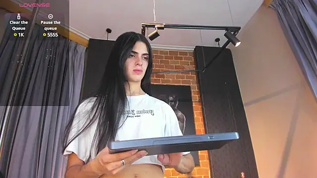 Venusflame   online show from 25, 1, 2025