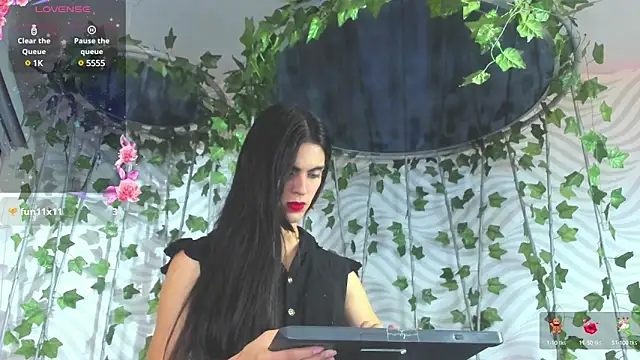Venusflame   online show from 4, 2, 2025