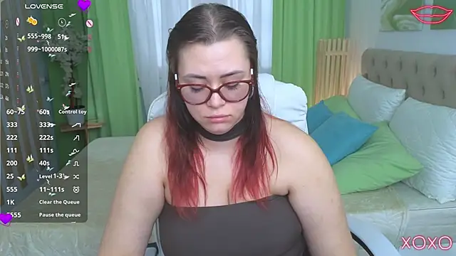 Snapshot of _Kiksy chatting on 2, 3, 2025 Kiksy online show from 2, 3, 2025