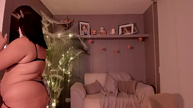 Snapshot of Candelariia_ chatting on 1, 10, 2025 Candelariia online show from 1, 10, 2025