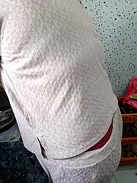 Snapshot of milf-kaira chatting on 10, 3, 2025 milf-kaira online show from 10, 3, 2025