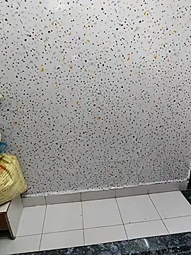 milf-kaira online show from 20, 3, 2025