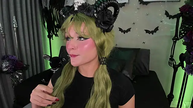 Snapshot of Morgan_Hilll_ chatting on 20, 10, 2025 Morgan Hilll online show from 20, 10, 2025