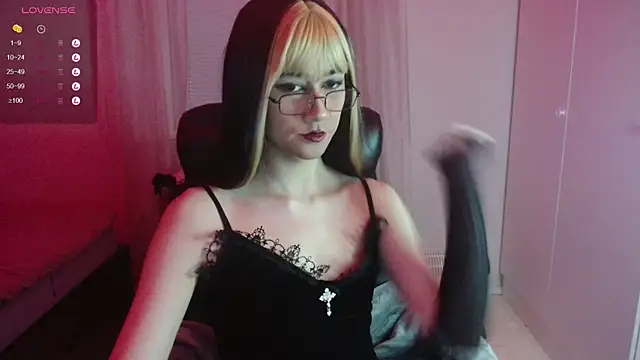 lewd pillows online show from 18, 12, 2024