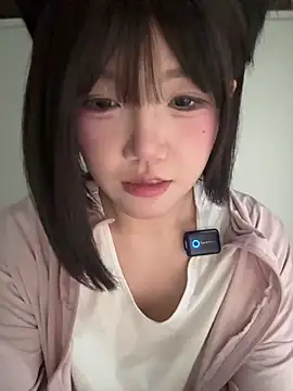 Snapshot of buluuuuuu chatting on 5, 1, 2025 buluuuuuu online show from 5, 1, 2025