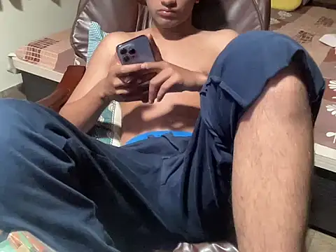 yourhero3466 online show from 8, 3, 2026