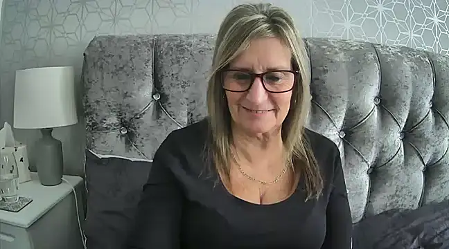Additive Mature Linda online show from 2, 12, 2024