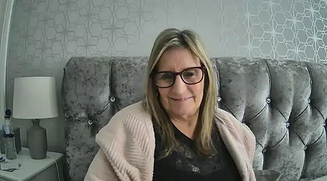 Additive Mature Linda online show from 20, 1, 2025