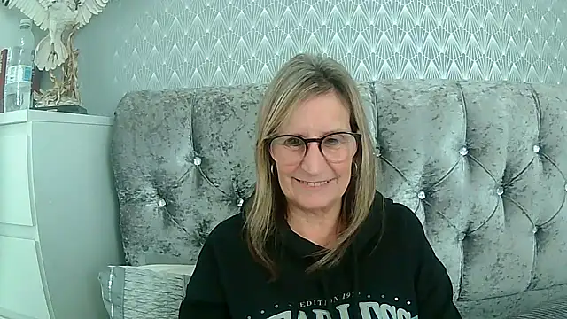 Additive Mature Linda online show from 6, 10, 2025
