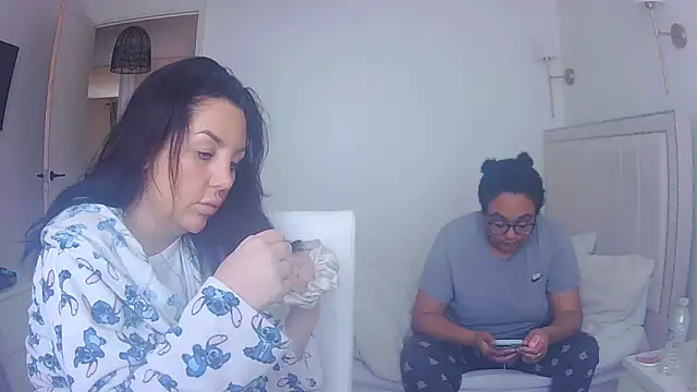 vanilla chocolate23 online show from 5, 3, 2026