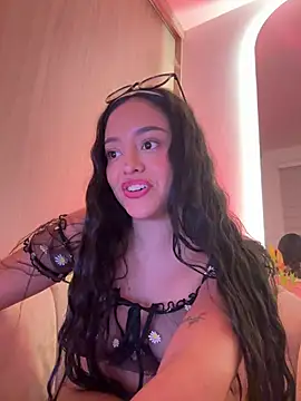 Snapshot of kenndall_21 chatting on 10, 12, 2024 kenndall 21 online show from 10, 12, 2024