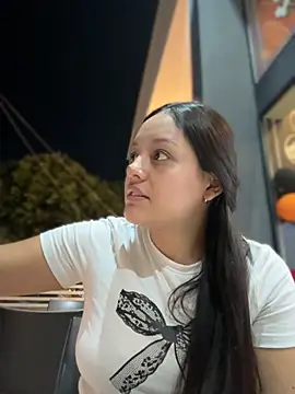 Snapshot of kenndall_21 chatting on 1, 11, 2025 kenndall 21 online show from 1, 11, 2025