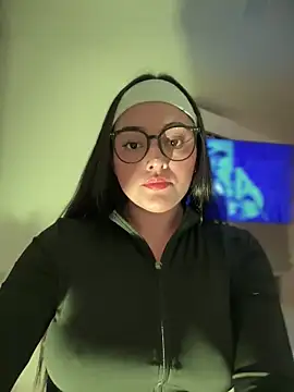 Snapshot of kenndall_21 chatting on 11, 11, 2025 kenndall 21 online show from 11, 11, 2025