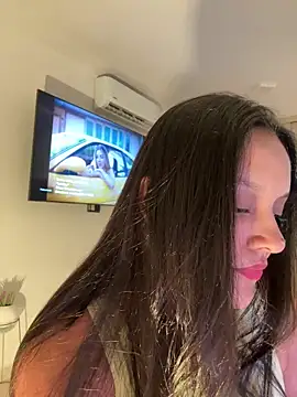 Snapshot of kenndall_21 chatting on 15, 11, 2025 kenndall 21 online show from 15, 11, 2025