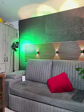 Snapshot of _EUFRATES_ chatting on 25, 11, 2025 EUFRATES online show from 25, 11, 2025