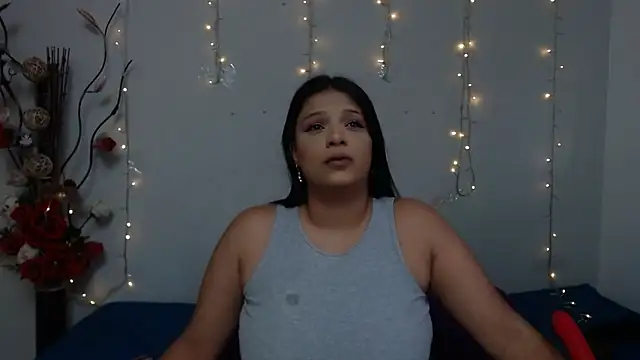 Nicol Love0 online show from 10, 1, 2025