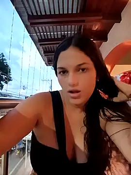 Snapshot of girl_milk1 chatting on 17, 11, 2025 girl milk1 online show from 17, 11, 2025