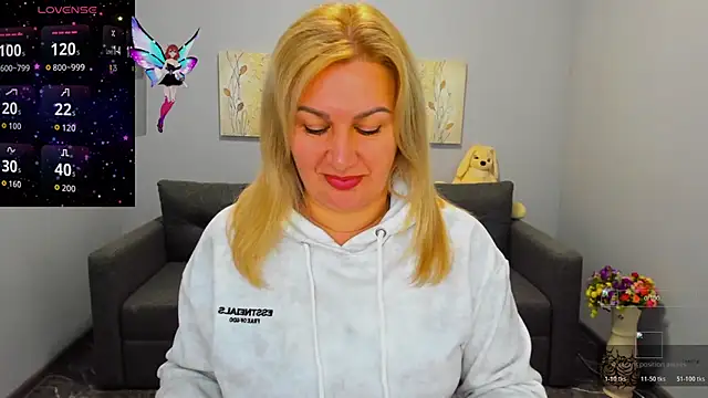 Lili Crossi online show from 7, 11, 2025