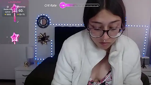 Snapshot of zoe_sweet5 chatting on 1, 3, 2025 zoe sweet5 online show from 1, 3, 2025