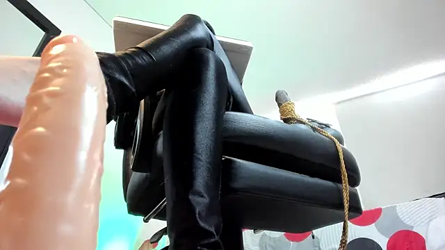 Snapshot of charlotte_joliedart chatting on 9, 1, 2025 charlotte joliedart online show from 9, 1, 2025