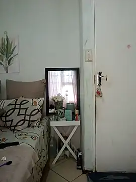 Snapshot of NunuBerry16 chatting on 18, 10, 2025 NunuBerry16 online show from 18, 10, 2025