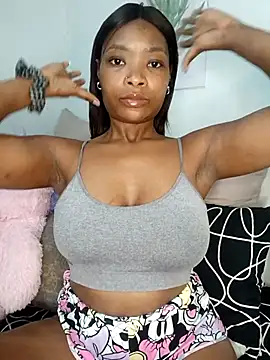 Snapshot of NunuBerry16 chatting on 6, 11, 2025 NunuBerry16 online show from 6, 11, 2025