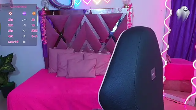 Snapshot of kendra_tay chatting on 6, 11, 2025 kendra tay online show from 6, 11, 2025