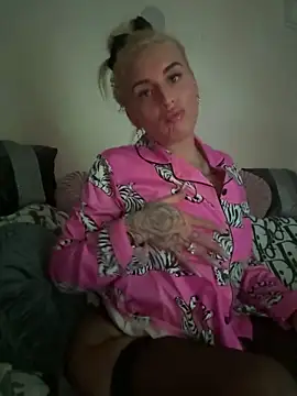 Snapshot of Barbie_26 chatting on 7, 12, 2024 Barbie 26 online show from 7, 12, 2024