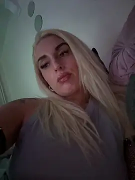 Snapshot of Barbie_26 chatting on 12, 12, 2024 Barbie 26 online show from 12, 12, 2024