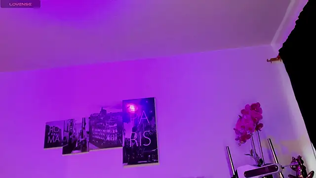 Snapshot of Amy_Kiitty_ chatting on 2, 10, 2025 Amy Kiitty online show from 2, 10, 2025