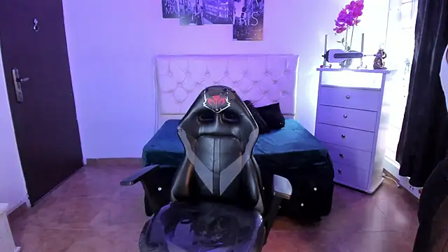 Snapshot of Amy_Kiitty_ chatting on 9, 10, 2025 Amy Kiitty online show from 9, 10, 2025