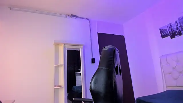 Snapshot of Amy_Kiitty_ chatting on 16, 10, 2025 Amy Kiitty online show from 16, 10, 2025