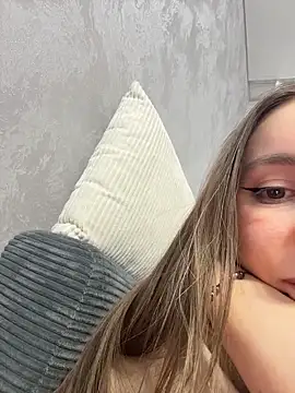 Snapshot of viviandaimond1 chatting on 16, 2, 2026 viviandaimond1 online show from 16, 2, 2026