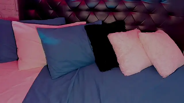 Snapshot of _Chartlotte chatting on 13, 3, 2025 Chartlotte online show from 13, 3, 2025