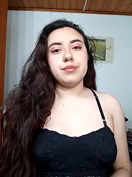 Emi chik online show from 6, 11, 2025