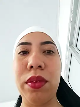 Sweet hot mia online show from 18, 11, 2025