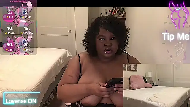 Snapshot of explosivekitty69 chatting on 12, 9, 2025 explosivekitty69 online show from 12, 9, 2025