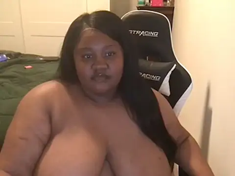 Snapshot of explosivekitty69 chatting on 4, 11, 2025 explosivekitty69 online show from 4, 11, 2025