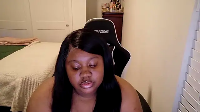 Snapshot of explosivekitty69 chatting on 17, 11, 2025 explosivekitty69 online show from 17, 11, 2025