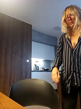 MariaRichi  online show from 2, 11, 2025