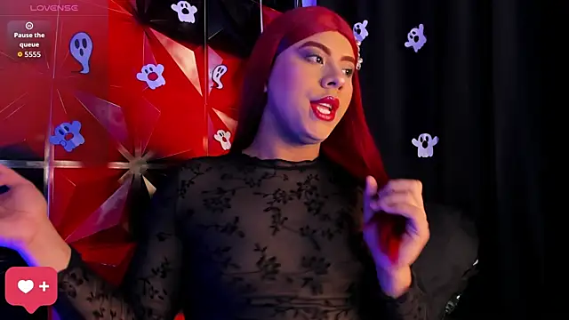 Snapshot of Emili_Roux chatting on 19, 10, 2025 Emili Roux online show from 19, 10, 2025