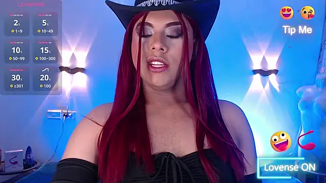 Snapshot of Emili_Roux chatting on 9, 11, 2025 Emili Roux online show from 9, 11, 2025