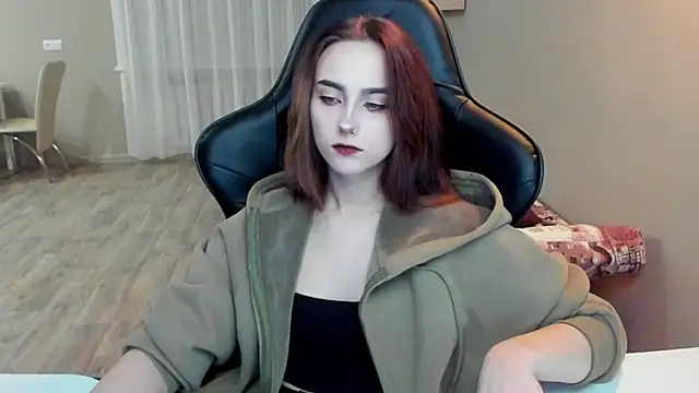 Snapshot of SilverDream chatting on 5, 2, 2025 SilverDream online show from 5, 2, 2025