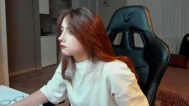 Snapshot of SilverDream chatting on 13, 2, 2025 SilverDream online show from 13, 2, 2025