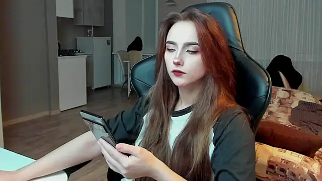 Snapshot of SilverDream chatting on 18, 2, 2025 SilverDream online show from 18, 2, 2025