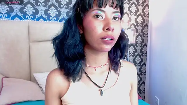 Akane Uwu online show from 13, 1, 2025